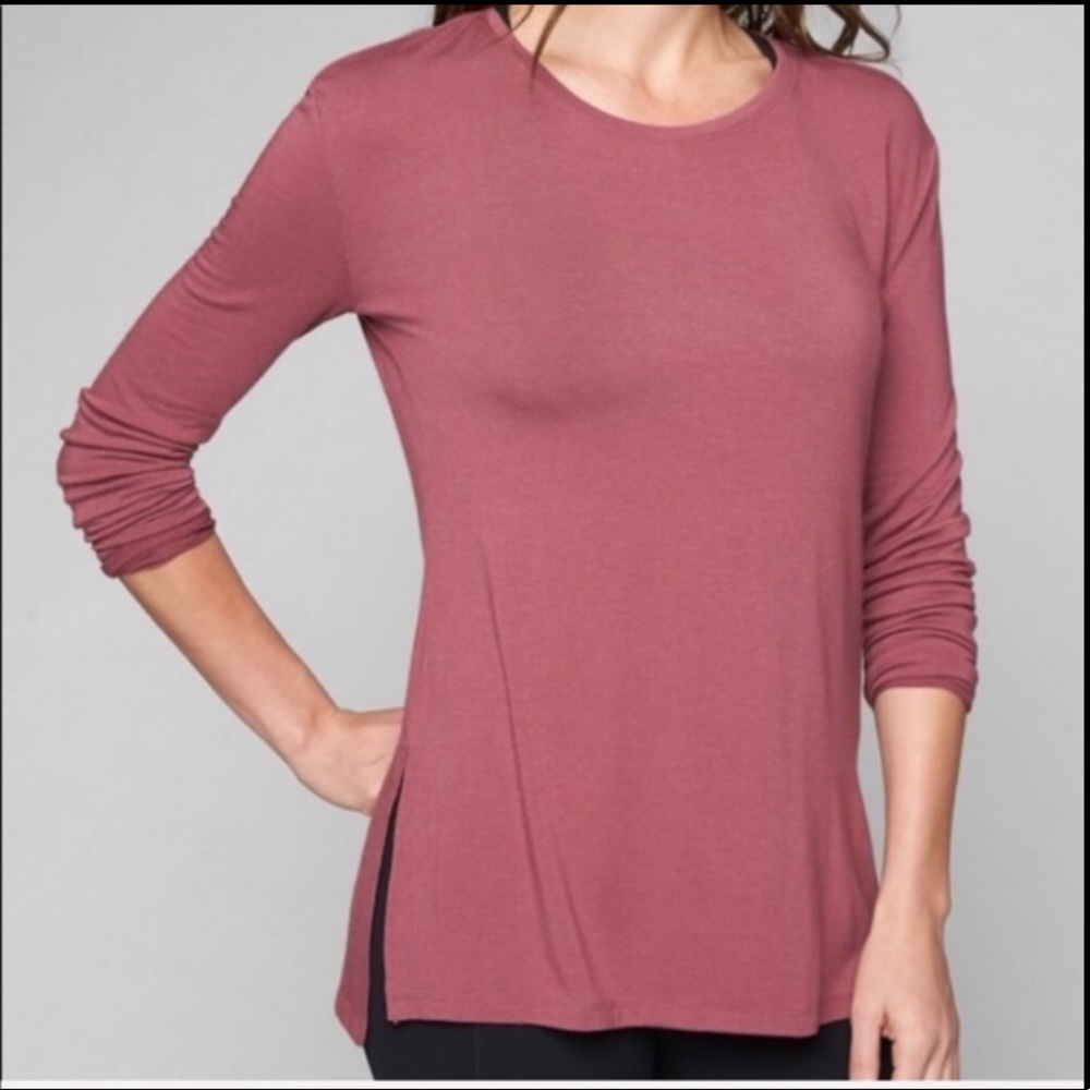 Athleta Threadlight Layering Tee Large - image 1